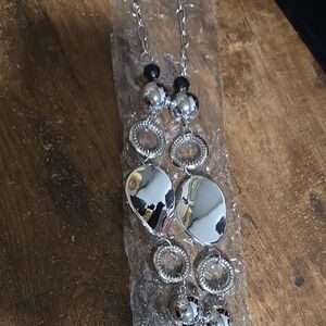 PAPARAZZI legant Silver Necklace